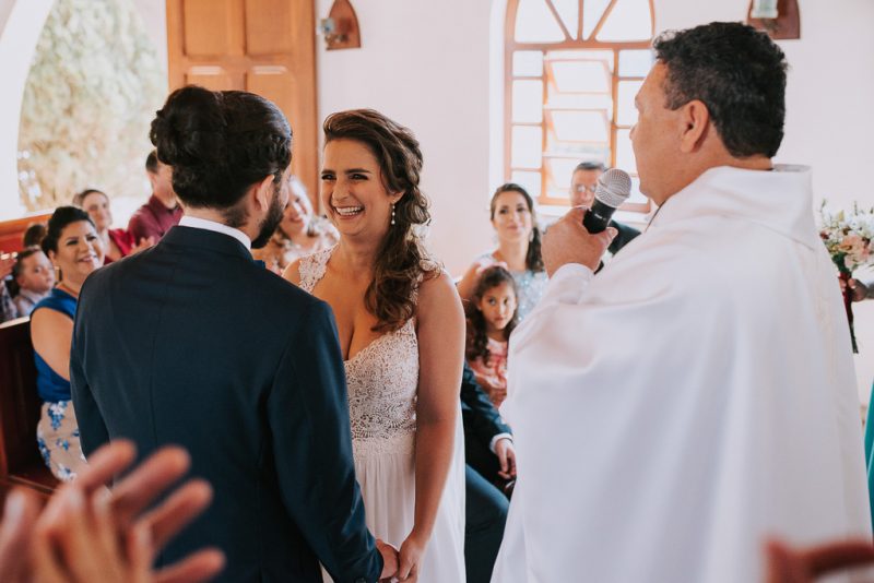 Casamento diurno com cerimônia na igreja &#8211; Bianca &#038; Lucas