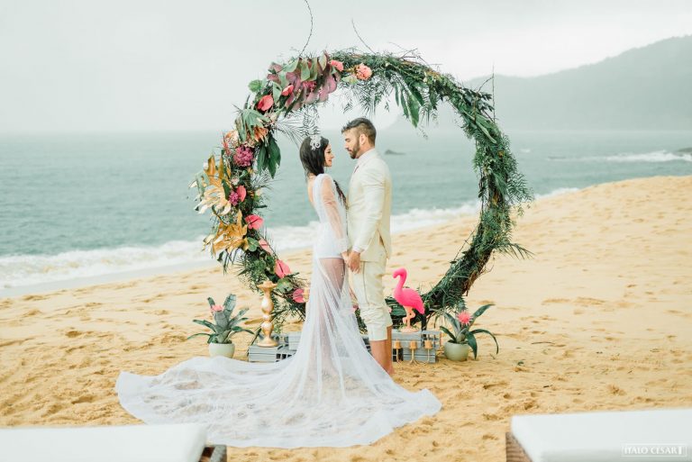 Resultado de imagem para casamento na praia