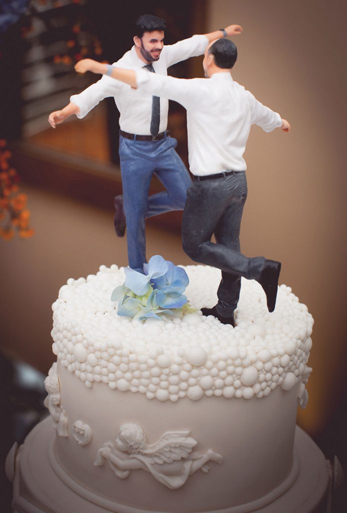 Topo de bolo de casamento de porcelana dois homens