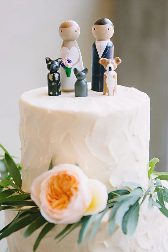 Topo de bolo de casamento de bonequinhos e pets