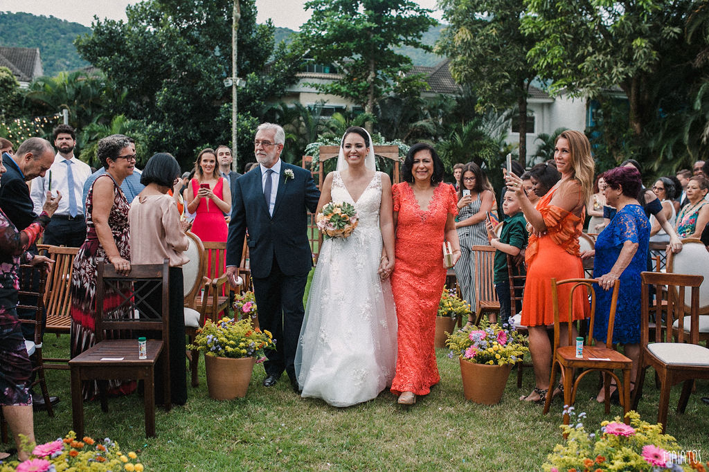 Casamento iluminado ao ar livre no sítio Veredas &#8211; Maria Fernanda &#038; Patrick