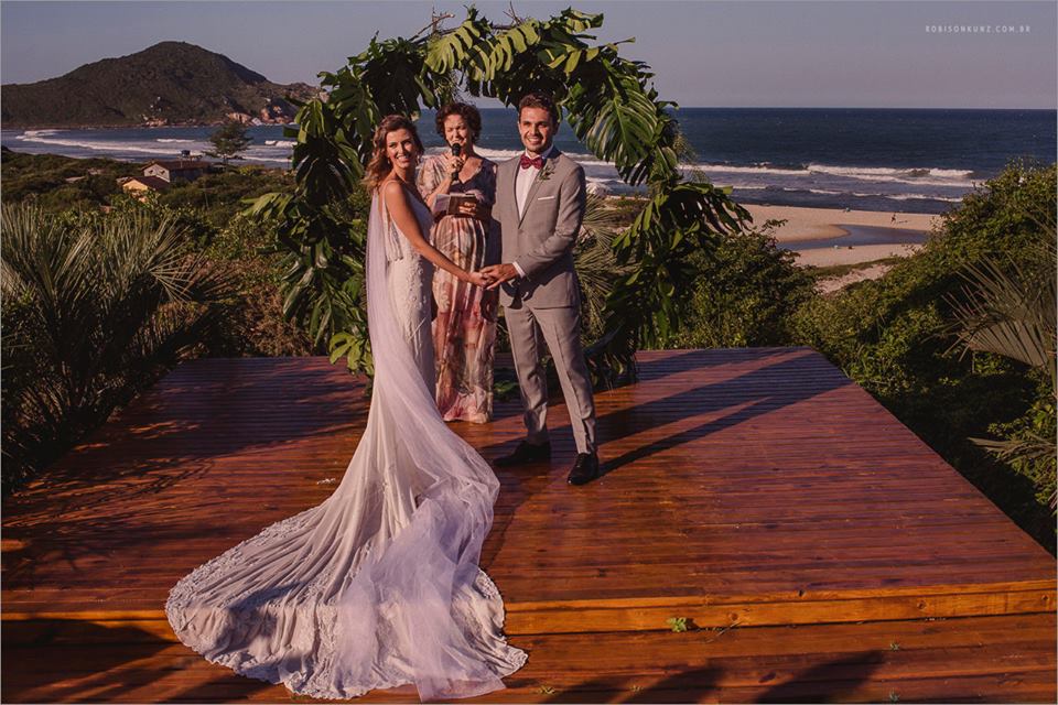Destination wedding industrial botânico na Praia do Rosa &#8211; Sara &#038; Joel