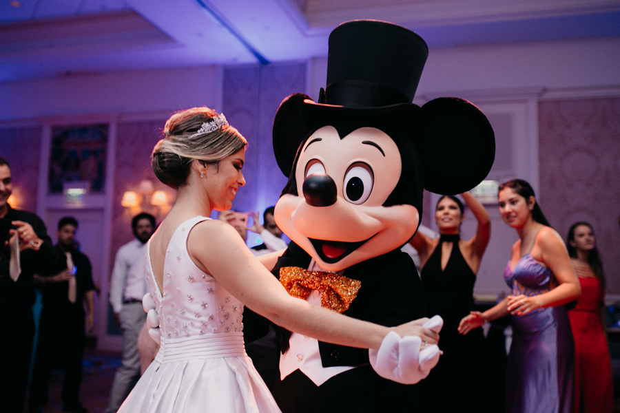 Um casamento na Disney alegre, descontraído e mágico &#8211; Carol &#038; Vini