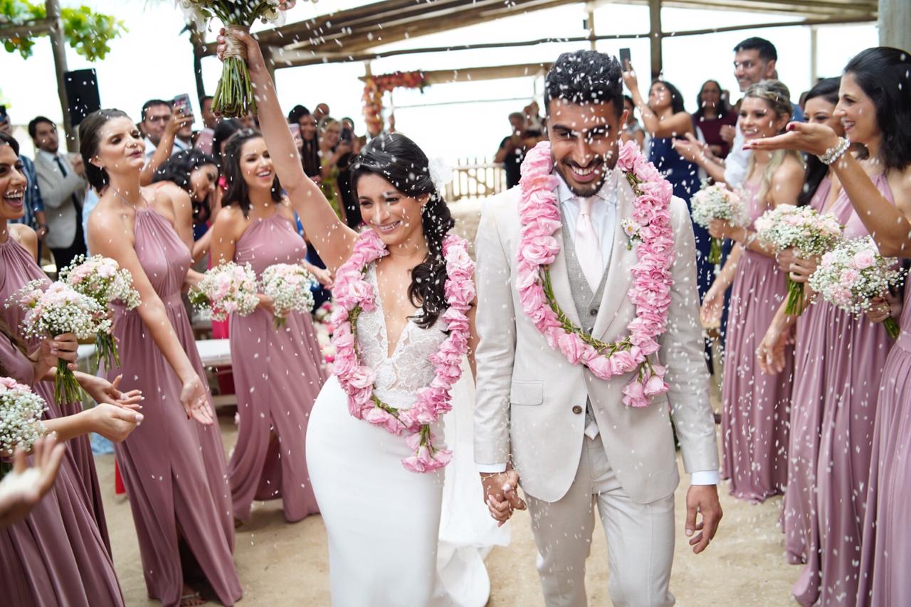 Tradições hindus em adorável destination wedding de Maresias &#8211; Thamires &#038; Shonik