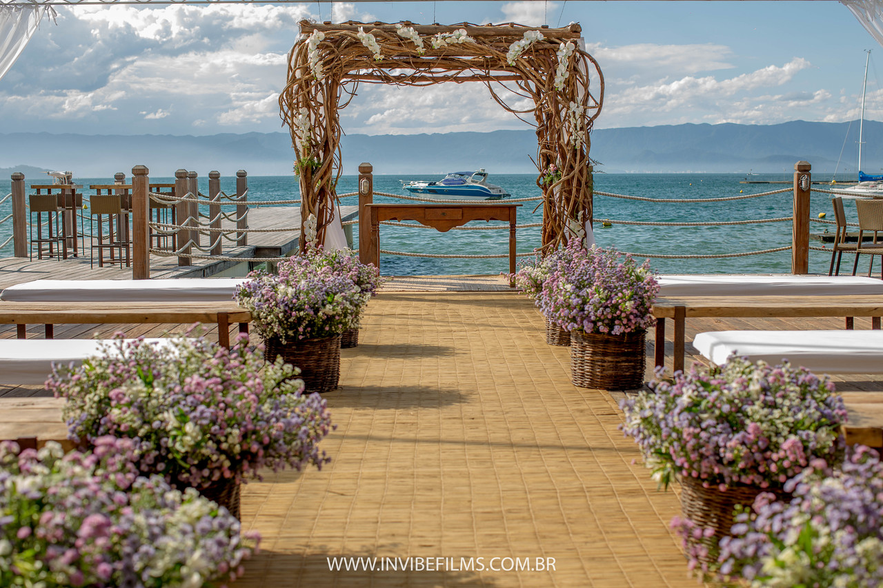 Pier 151: espaço para destination wedding em Ilhabela
