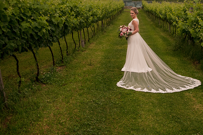 Destination wedding industrial e minimalista em pôr do sol na vinicola &#8211; Cintia &#038; Marlon