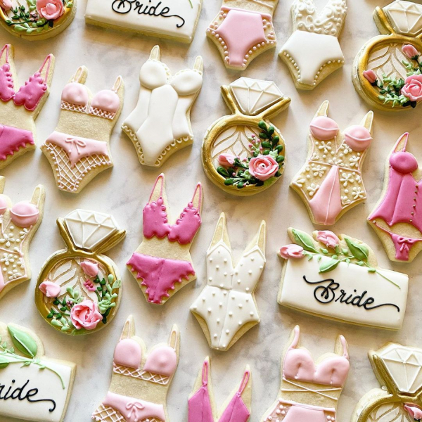 capa post: biscoitos decorados para servir no chá de lingerie