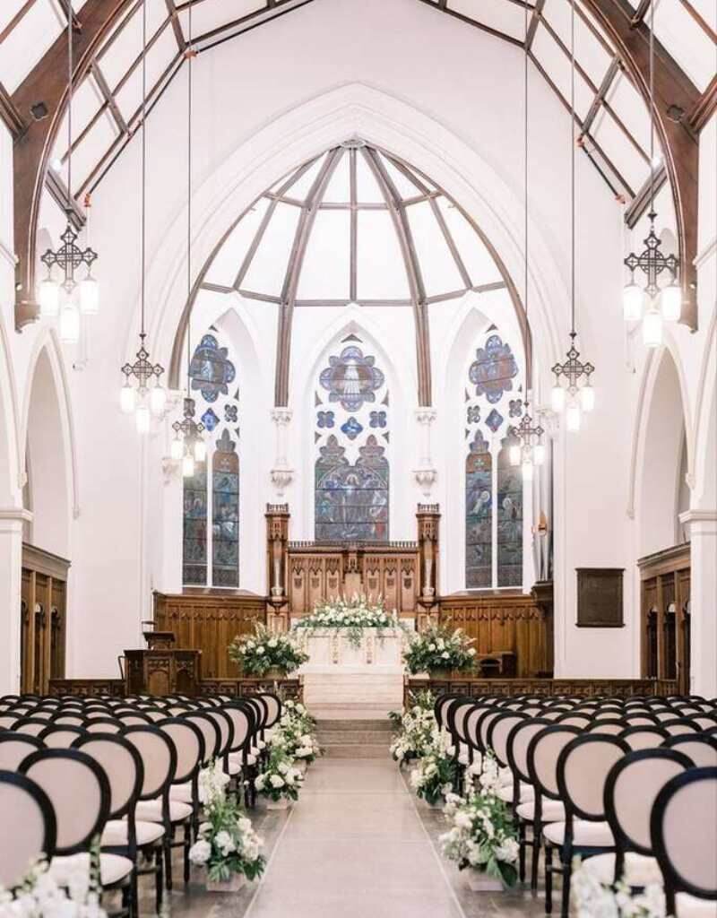 decoração de casamento na igreja simples
