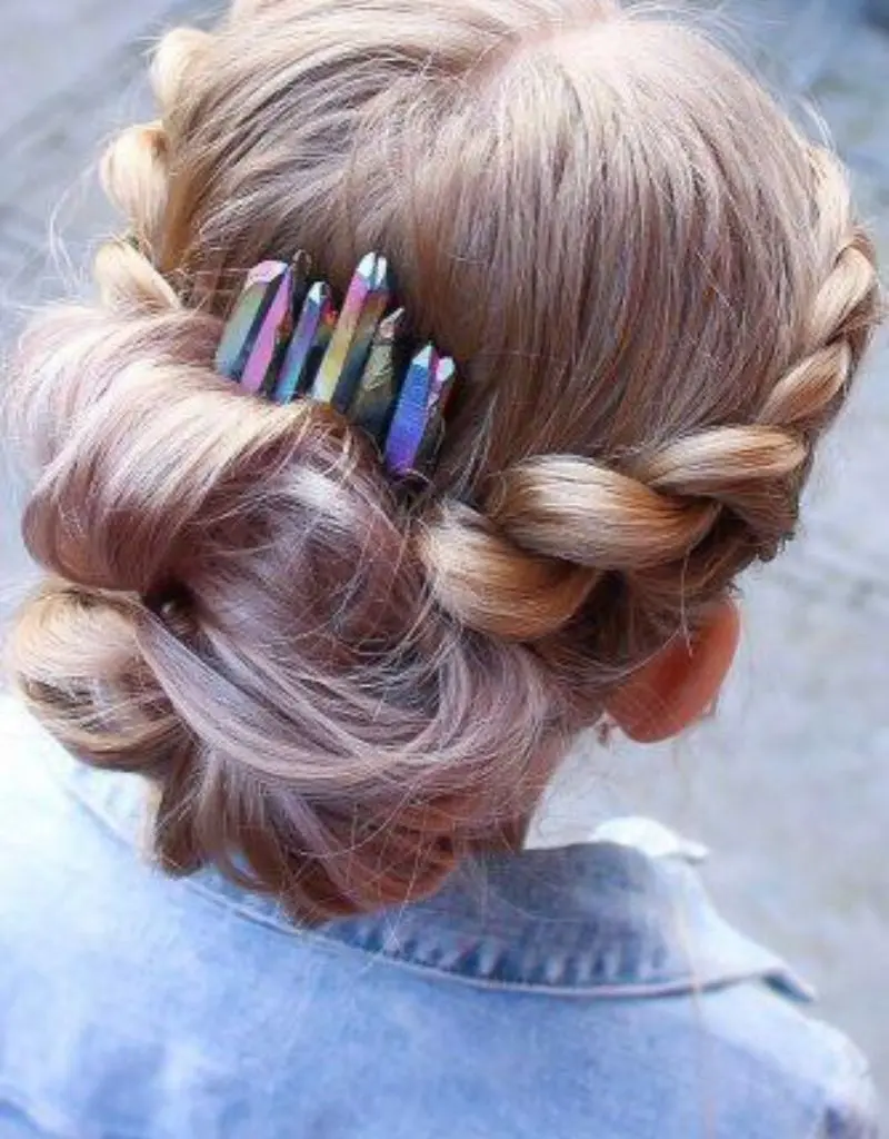 penteado para daminha com lápis de cor