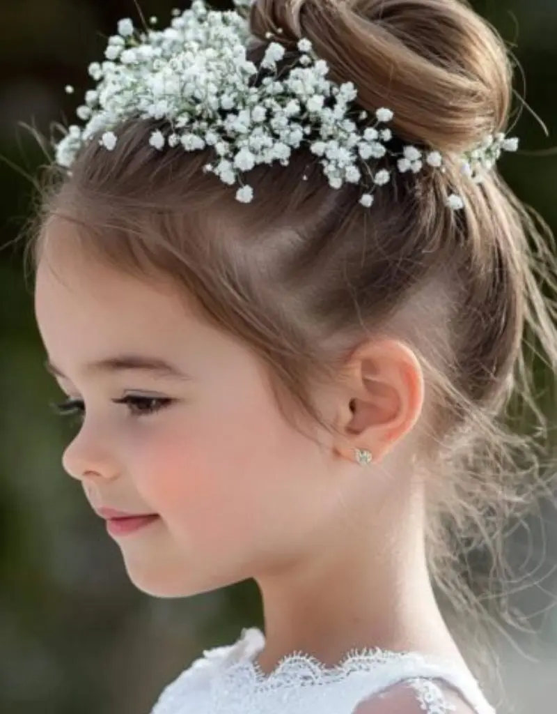 penteado para daminha com mosquitinho