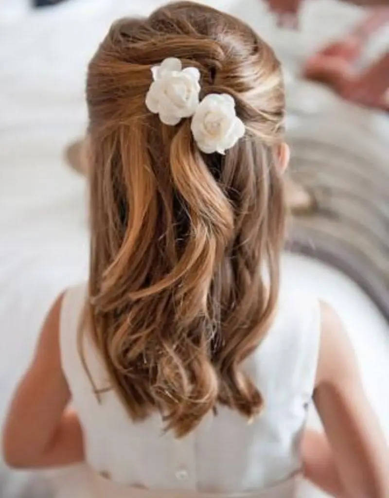 penteado para daminha semi -preso