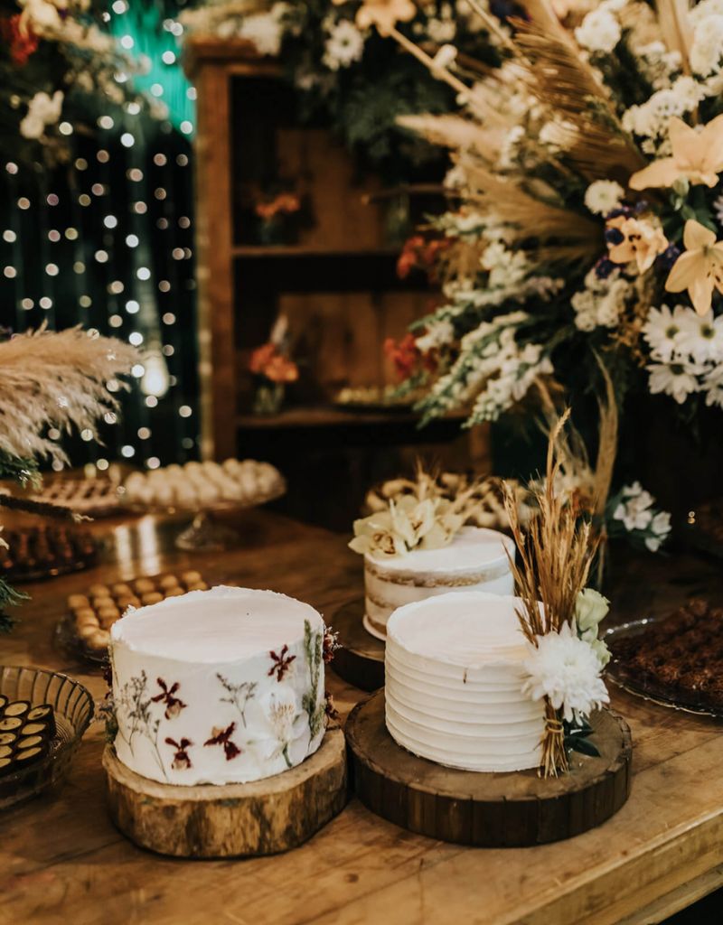 trio de bolos de casamento