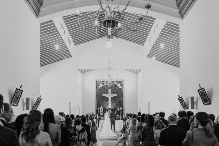 Cerimônia na igreja com recepção boho e contemporânea em Minas Gerais &#8211; Luiza &#038; Luiz