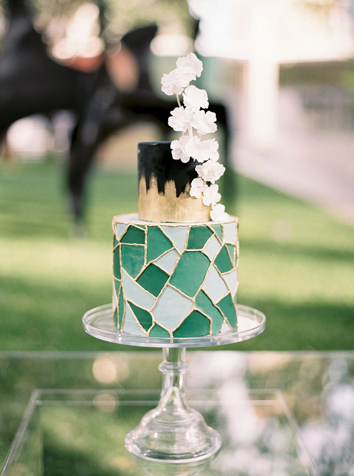  bolo de casamento com mosaico acrílico