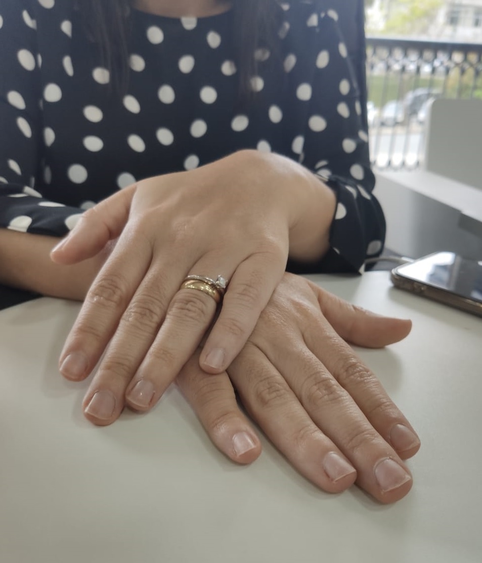 Unha de gel para noivas: a técnica que promete fazer a sua manicure durar até a lua de mel!