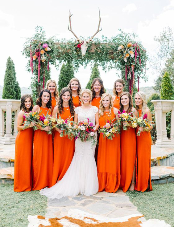 Vestido de madrinha de casamento laranja