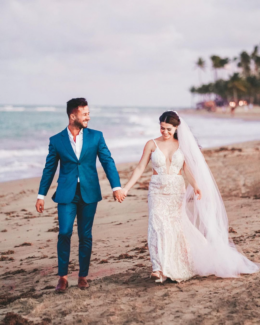 casal-de-noivos-na-praia-no-caribe