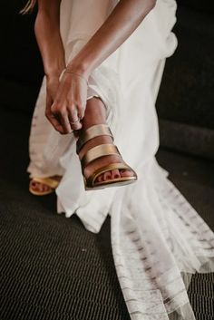 sapato de noiva sandália salto baixo em tiras grossas