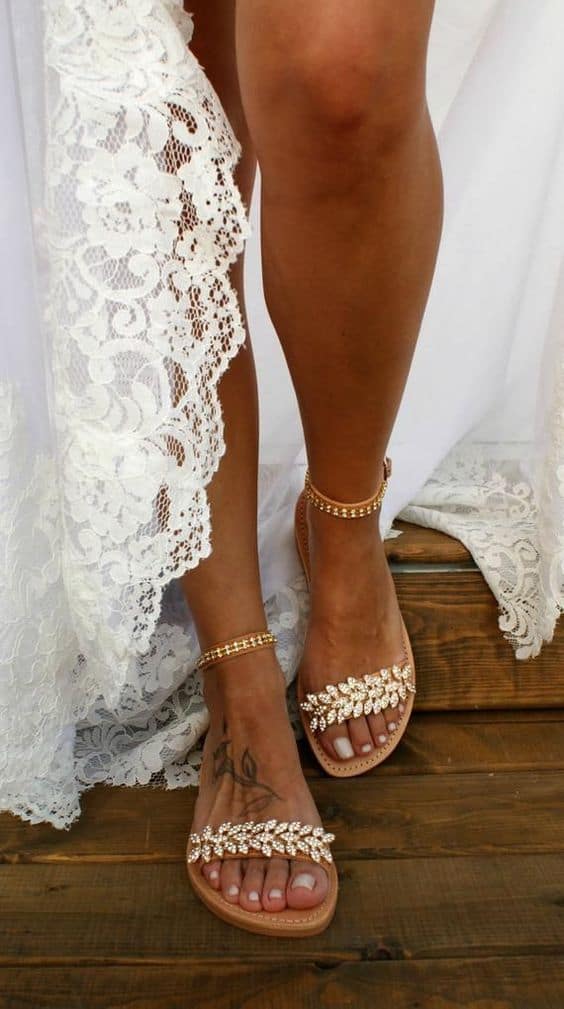 sapato de noiva rasteirinha para casamento na praia