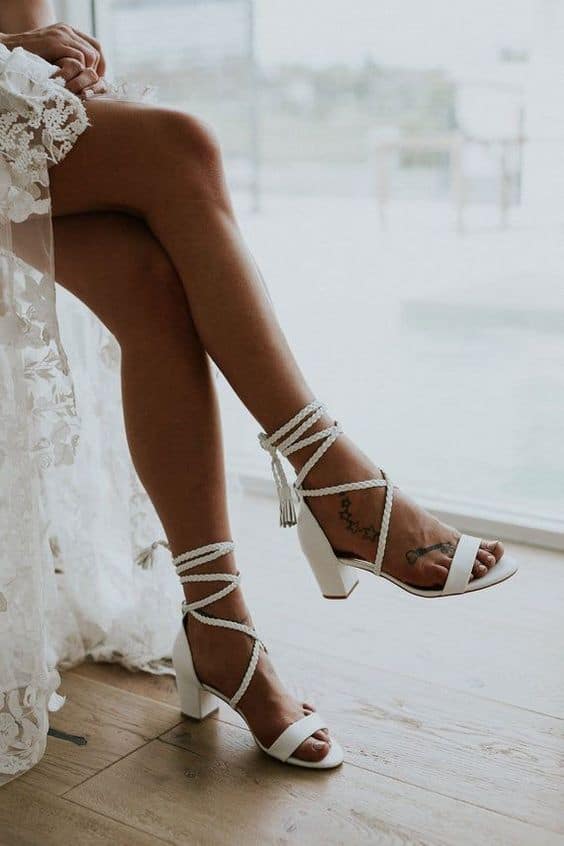 sapato de noiva sandália para amarrar