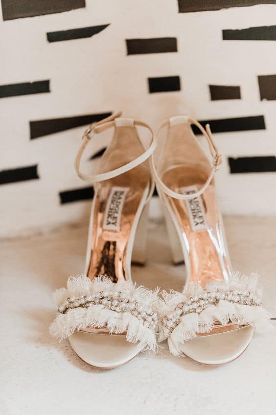 sapato de noiva sandália com renda na tira