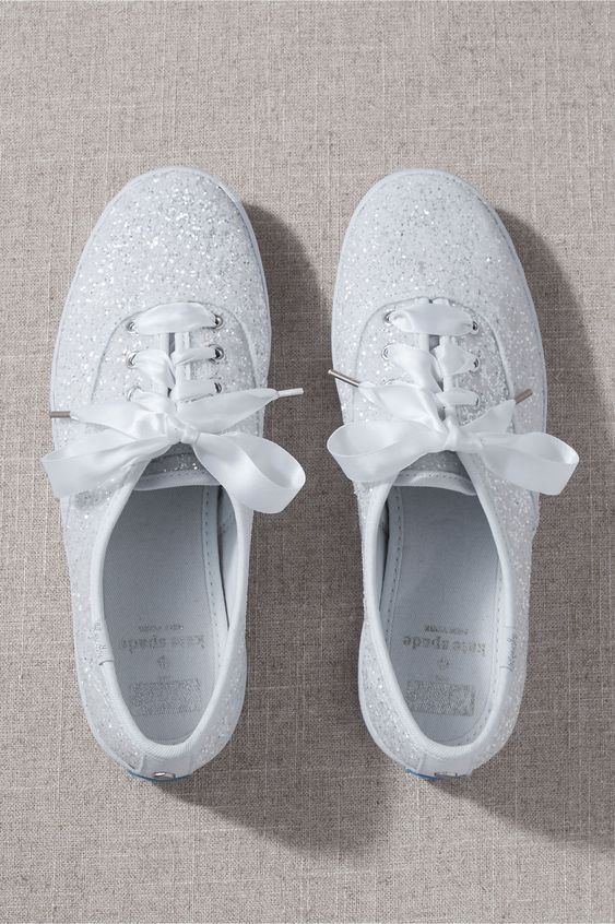 sapato de noiva tênis branco brilhante