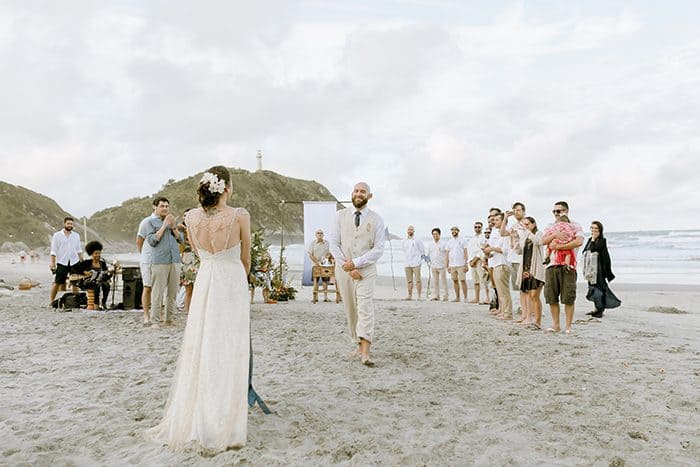 Destination wedding  leve, sustentável, DIY e pé na areia na Ilha do Mel &#8211; Pri &#038; César