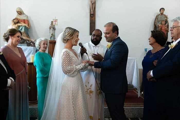 Destination wedding com cerimônia na igreja no Espirito Santo