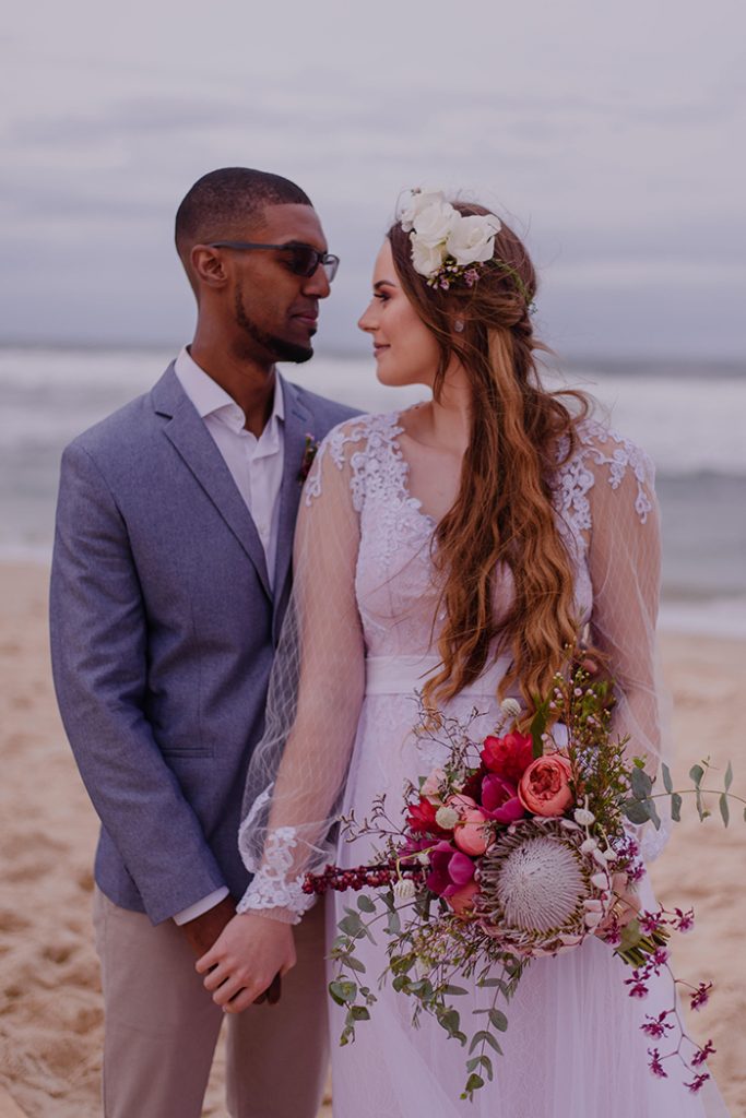  elopement-wedding-na-praia-do-rosa (13)