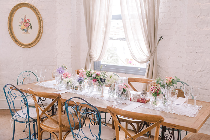 decoração de mesa romântica e delicada