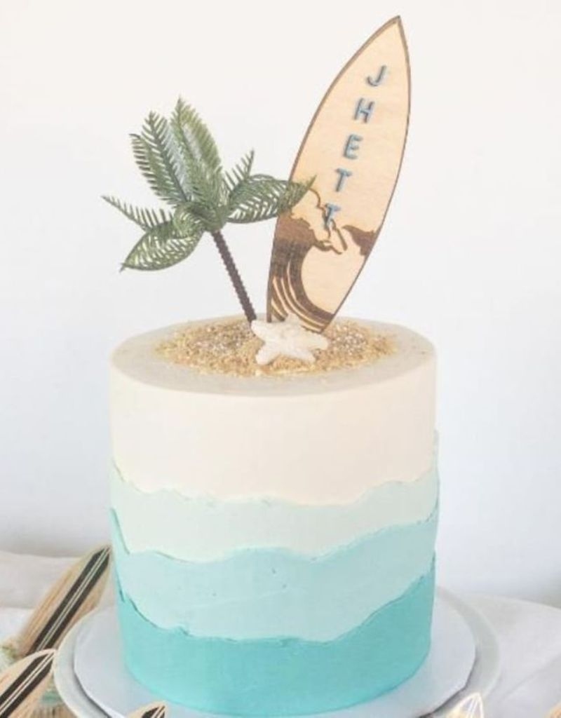 topo de bolo de casamento com prancha de surf
