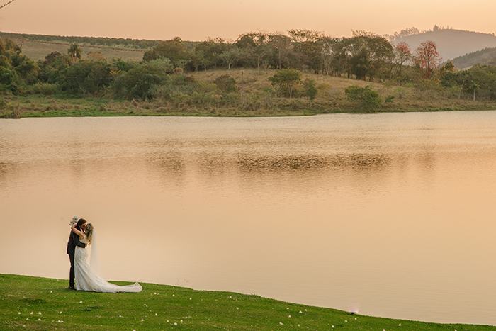 Destination wedding de cerimônia com vista para o lago em Bragança Paulista &#8211; Fernanda &#038; Rodrigo