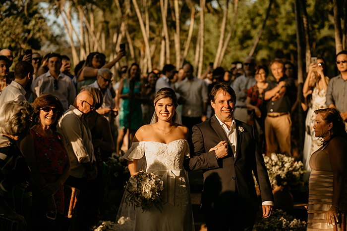 Destination wedding num pôr do sol descontraído em Ilhabela &#8211; Bianca &#038; Bruno