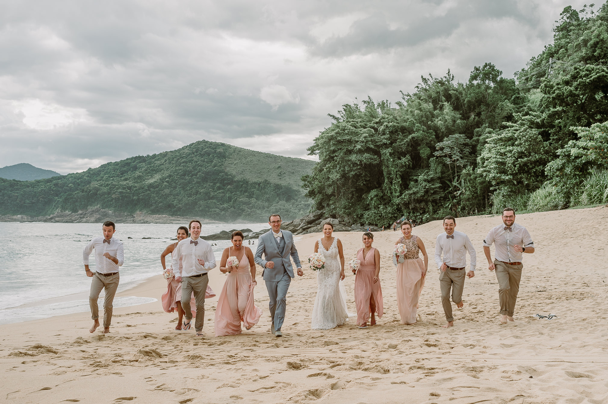 Destination wedding rústico e bem brasileiro cercado de natureza
