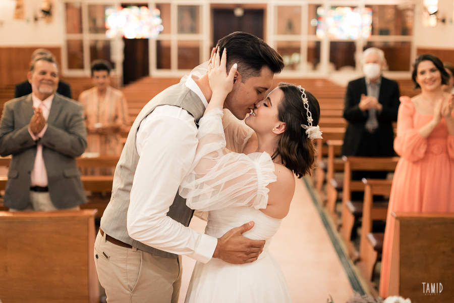 Micro-wedding leve e intimista em igreja com recepção em fazenda no interior de São Paulo &#8211; Gabriela &#038; João Pedro