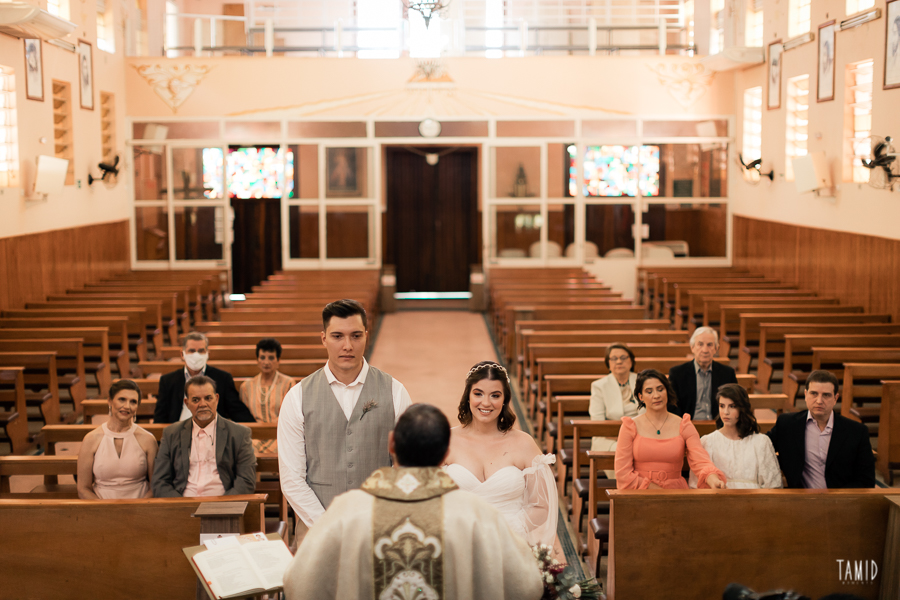 Micro-wedding leve e intimista em igreja com recepção em fazenda no interior de São Paulo &#8211; Gabriela &#038; João Pedro