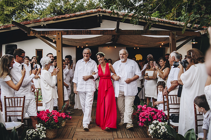 Casamento ecumênico numa casa beira-mar em tarde gostosa de Ubatuba &#8211; Elena &#038; Rodrigo