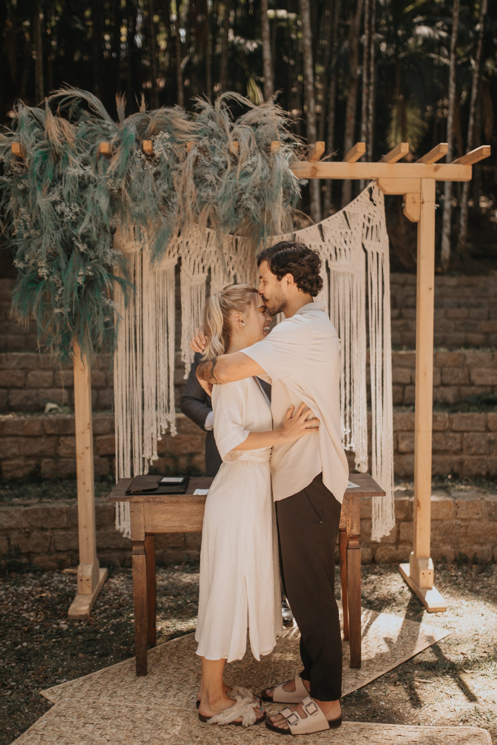 Casamento civil intimista e aconchegante em dia ensolarado na Casa Giardino &#8211; Livia &#038; Neto