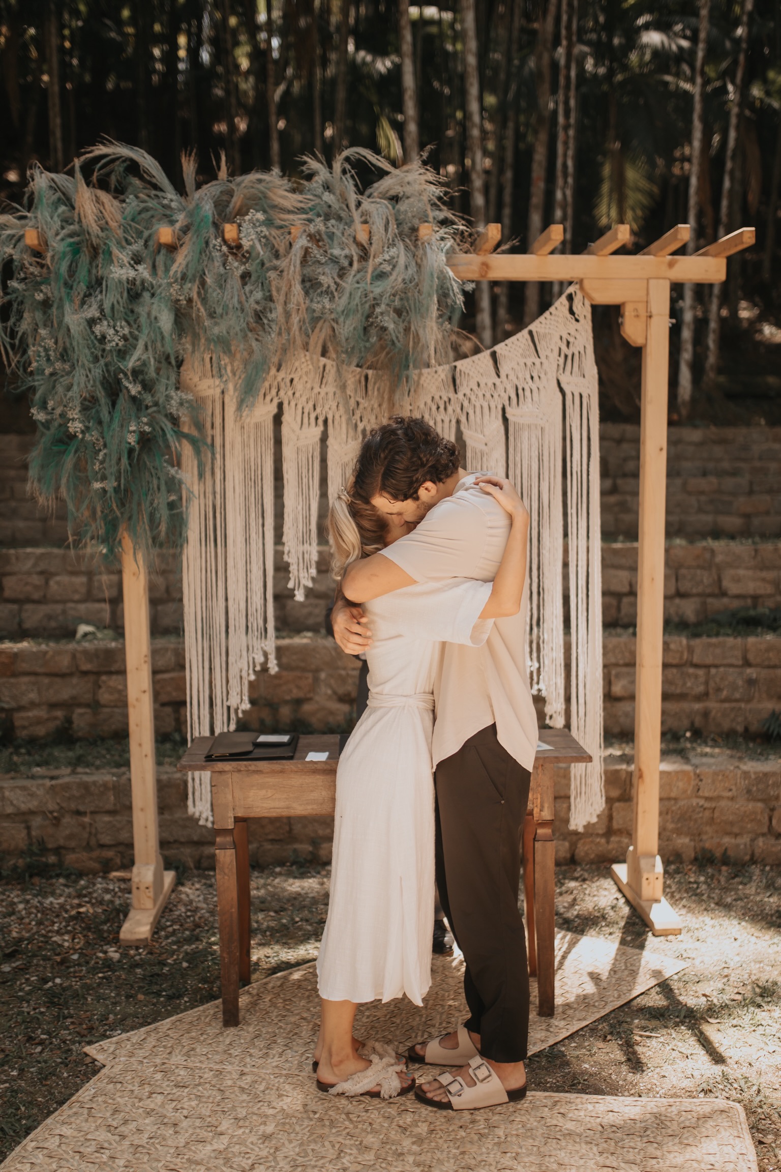 Casamento civil intimista e aconchegante em dia ensolarado na Casa Giardino &#8211; Livia &#038; Neto