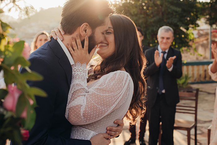 Home wedding aconchegante e intimista ao pôr do sol em Ouro Preto