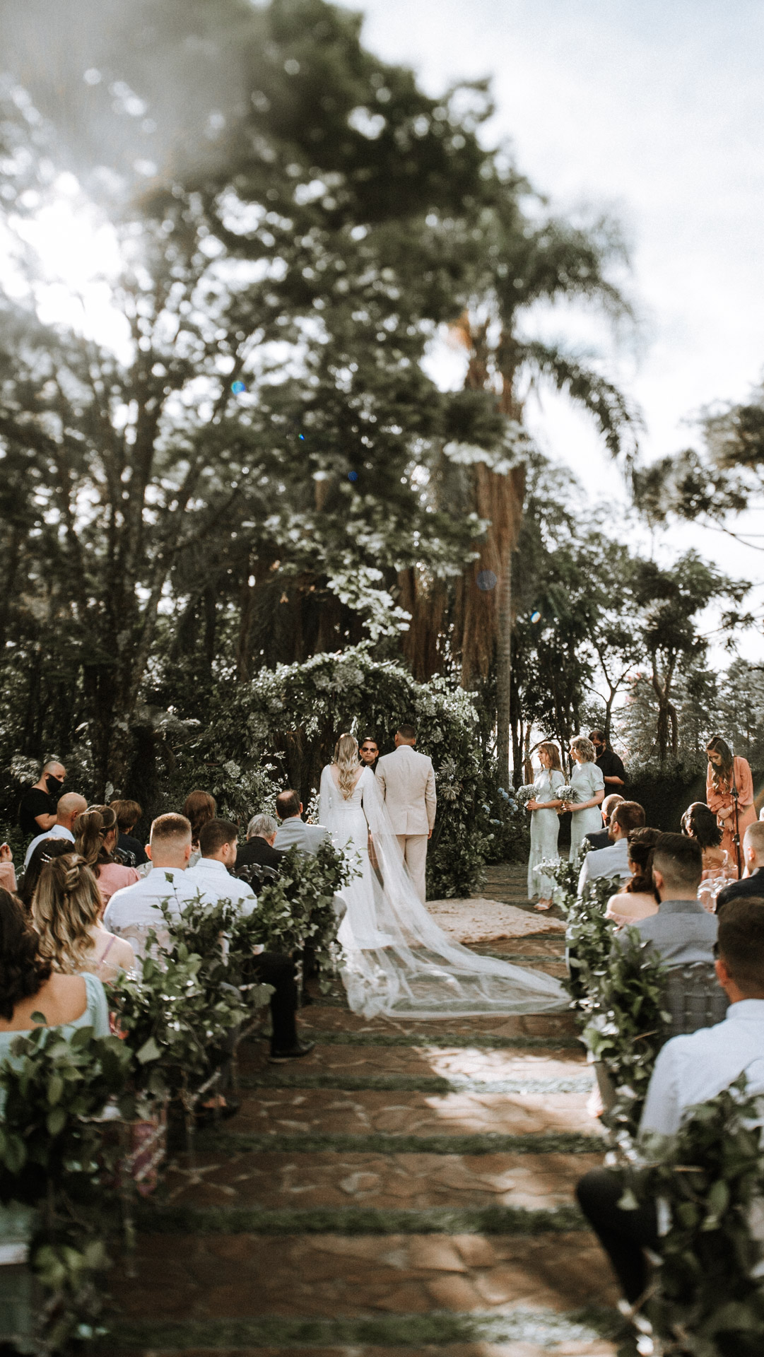 Casamento ao ar livre cheio de detalhes fofos em Santa Catarina &#8211; Vitoria &#038; Ederson 