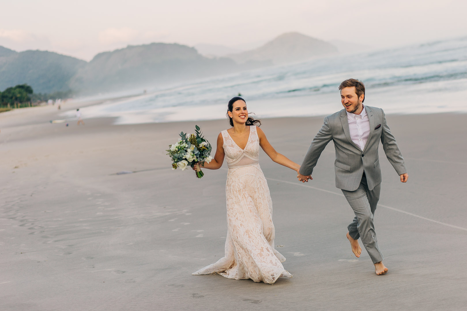 Casamento despojado e elegante no litoral de São Paulo &#8211; Helena &#038; Thomas