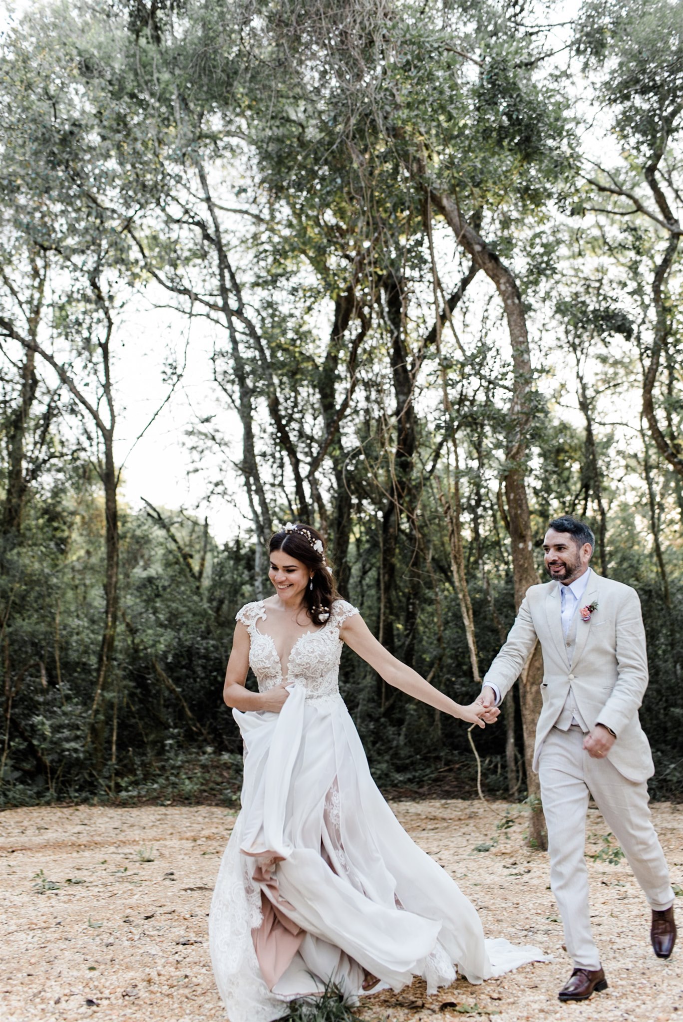 Casamento temático cheio de verde e acolhedor na Villa Mandacarú- Elisa &#038; Roberto