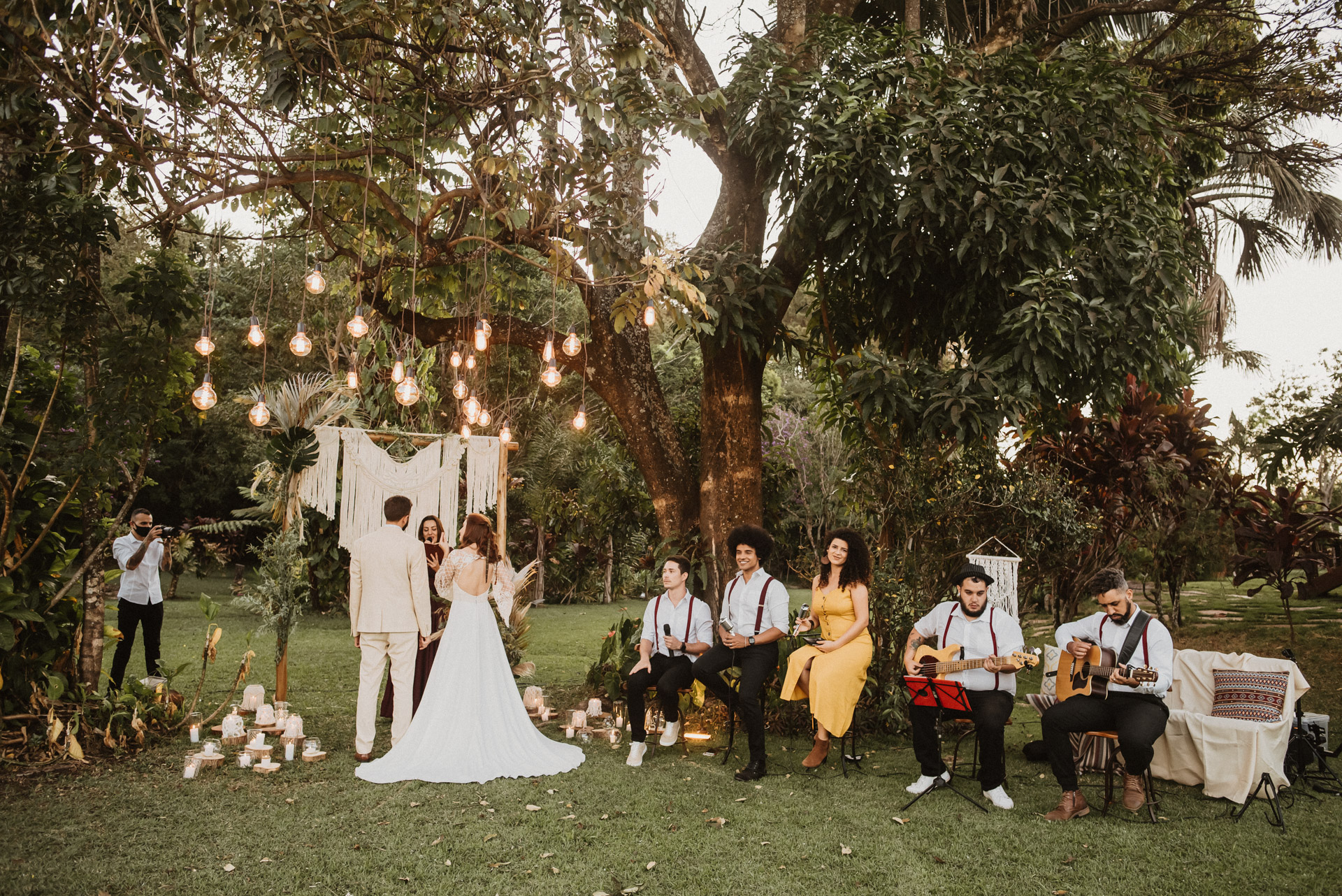 {Editorial Wedding in the garden} Um sonho de elopement wedding folk ao ar livre para nos fazer sonhar em Brasília