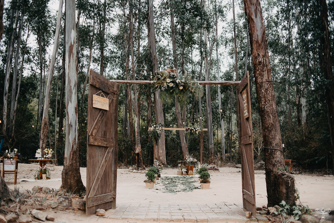 Um romântico e rústico elopement wedding no meio da floresta &#8211; Natalie &#038; Matheus