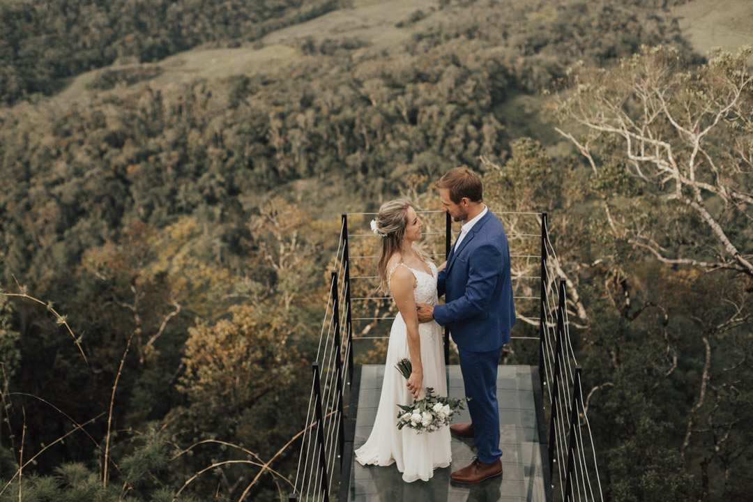 Elopement wedding cheio de amor cercado pela exuberância da natureza em Santa Catarina &#8211; Carol &#038; Jorge