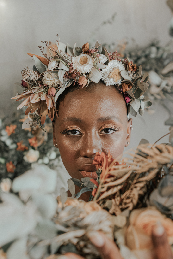 {Editorial Savage} Modernas raízes ancestrais africanas celebram a beleza e o amor sem barreiras