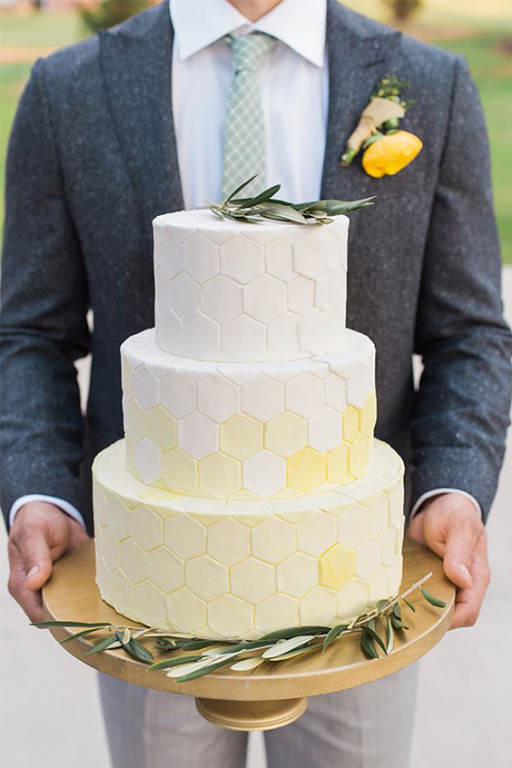  bolo-de-casamento-cor-do-ano-2021