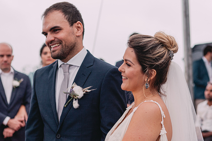 Casamento elegante com toque minimalista numa tarde adorável no Rio de Janeiro &#8211; Mariane &#038; Léo