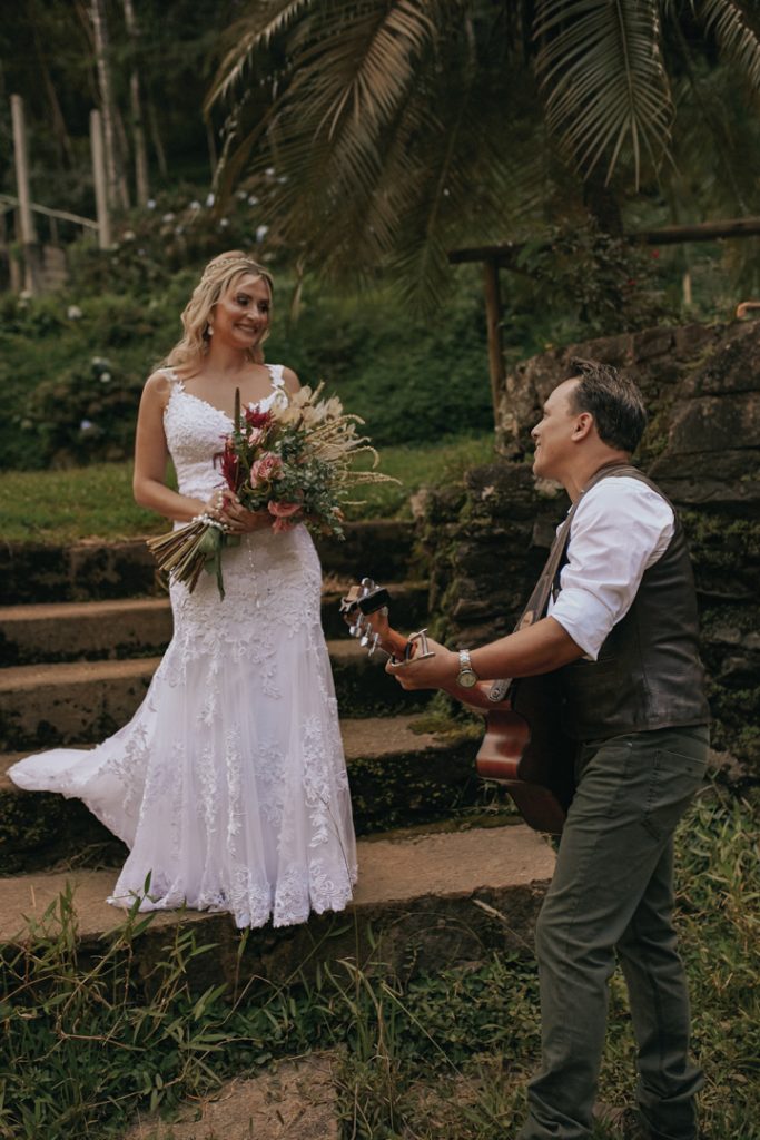  micro-wedding-na-cachoeira (15)